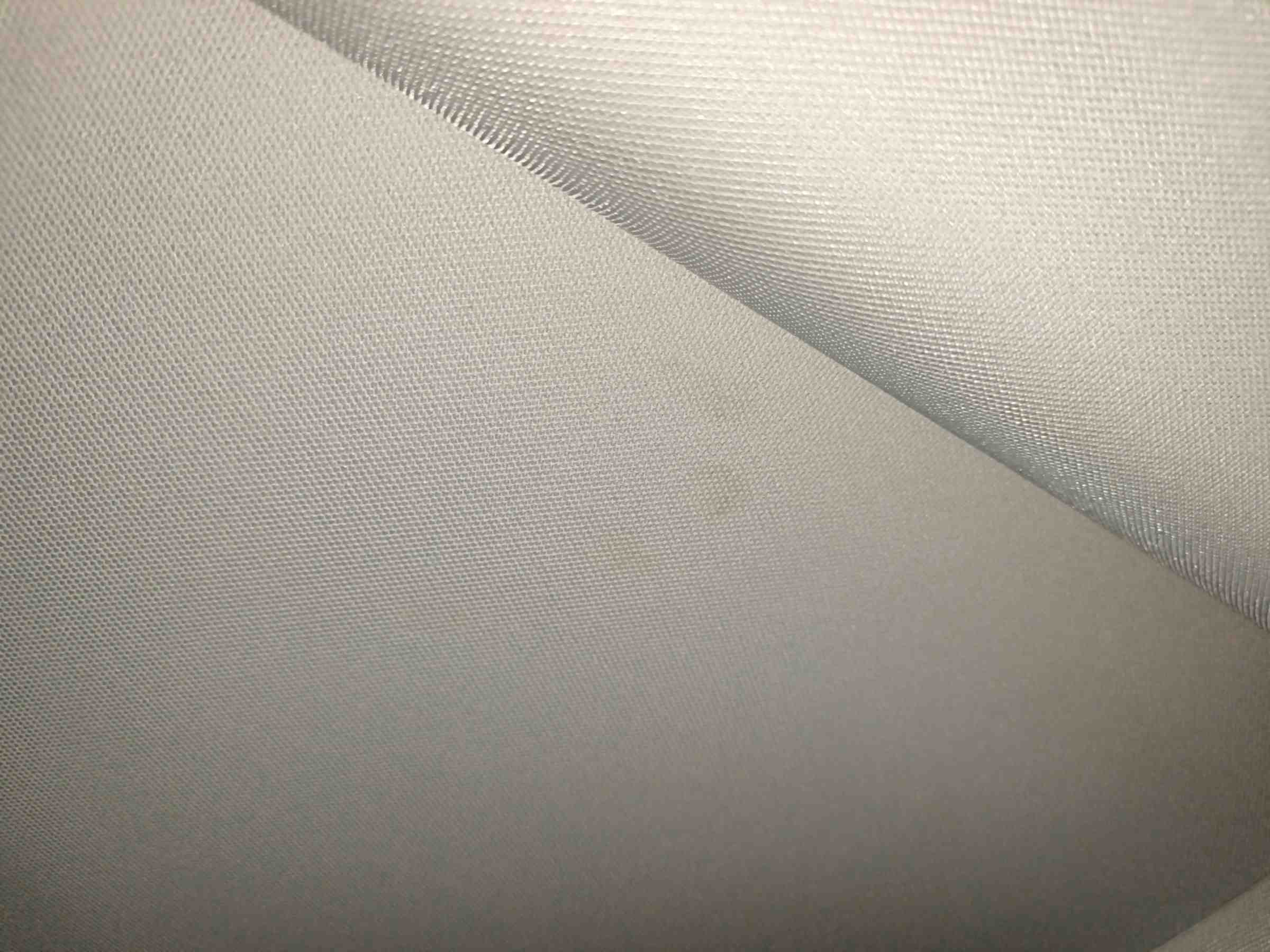 天窗遮阳帘脏污处实拍