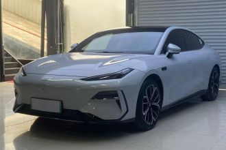 吉利银河 银河E8 2025款 700km 远航智驾版