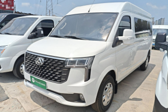 上汽大通MAXUS 新途V80 2025款 PRO傲运通 2.0T  自动长轴中顶 6/7/8/9座