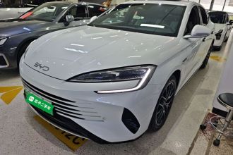 比亚迪 海豹 2023款 DM-i 1.5T 121km 尊荣型