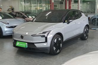 沃尔沃EX30 2025款 后驱长续航版 Ultra