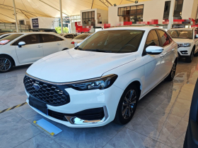 福特 福睿斯 2021款 1.5L 自动钻石版