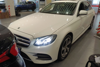 奔驰E级 2017款 E 200 L 运动型 4MATIC