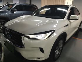 英菲尼迪QX50 2020款 改款 2.0T 两驱时尚版