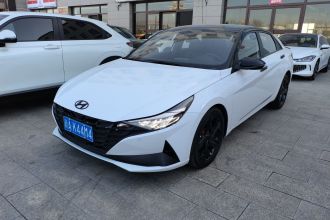 现代 伊兰特 2022款 1.5L CVT LUX尊贵版