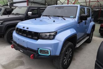 北京越野 北京BJ40 2023款 2.0T 自动四驱城市猎人版侠客型