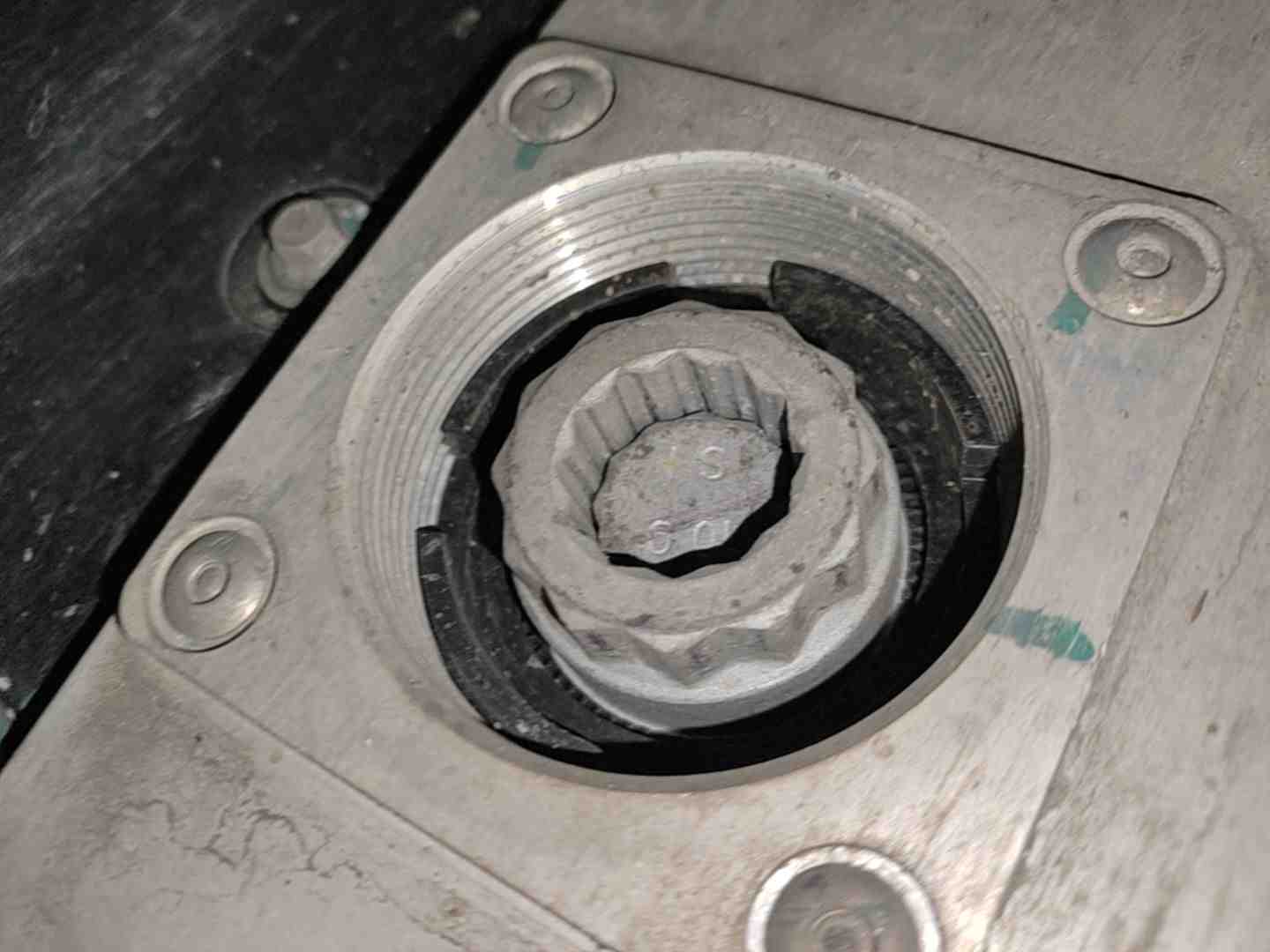 动力电池箱底板更换记录（换电车型）