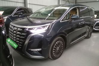 腾势D9 2022款 DM-i 970 四驱尊荣型