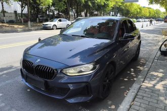 宝马1系 2021款 改款 125i M运动曜夜版