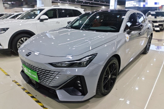 长安UNI-V 2022款 1.5T 尊贵型