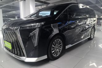 广汽传祺 传祺M8 2023款 宗师系列 400T 旗舰版