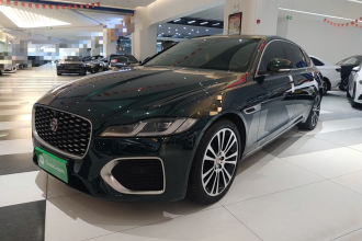 捷豹XFL 2022款 XFL 2.0T P250 两驱尊享豪华版