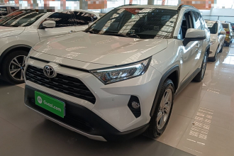 丰田 RAV4荣放 2022款 2.0L CVT两驱风尚Plus版