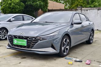 现代 伊兰特 2021款 1.5L CVT LUX尊贵版