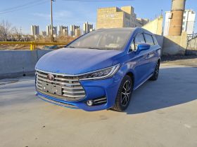 比亚迪 宋MAX 2017款 1.5T 自动智联尊贵型 7座