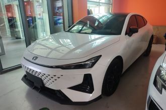 长安UNI-V 2024款 1.5T 尊贵型