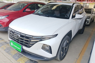 现代 2023款 途胜L 1.5T 自动两驱LUX尊贵版