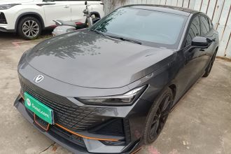 长安UNI-V 2022款 1.5T 运动版
