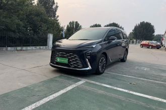 别克GL8 2025款 陆尊 尊享版