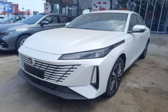长安 逸动PHEV 2025款 智慧新蓝鲸 145KM 战舰版