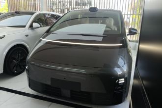 理想汽车 理想MEGA 2024款 Ultra