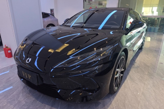 腾势Z9GT 2024款 1100四驱Max版