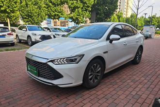 比亚迪 秦PLUS 2024款 荣耀版 DM-i 55KM领先型