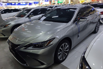 雷克萨斯ES 2021款 300h 卓越版