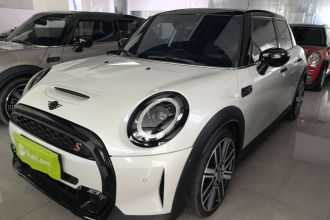 MINI 2023款 改款 2.0T COOPER S 艺术家 五门版