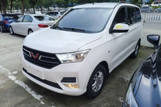 五菱汽车 五菱宏光 2019款 1.5L S舒适型国VI LAR