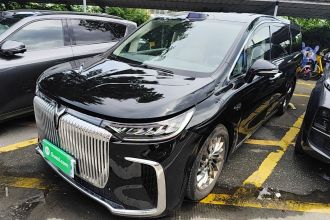 岚图汽车 岚图梦想家 2025款 PHEV 四驱旗舰乾崑版