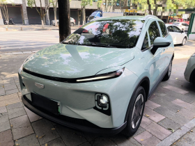 吉利几何E萤火虫 2024款 301km 星光