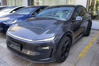 特斯拉 Model Y 2025款 长续航全轮驱动 首发版