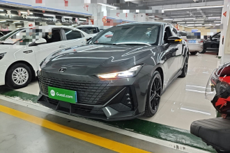 长安UNI-V 2022款 1.5T 尊贵型