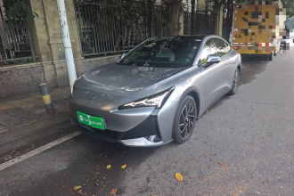 ARCFOX极狐 极狐 阿尔法S5 2025款 560PRO 185kW