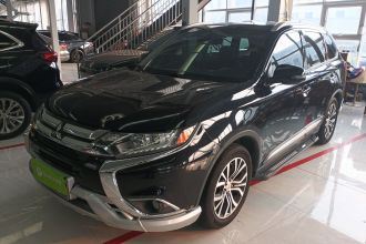 三菱 欧蓝德 2018款 2.0L 两驱荣耀版 5座