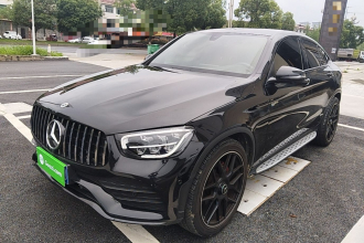 奔驰GLC轿跑 2021款 GLC 260 4MATIC 轿跑SUV
