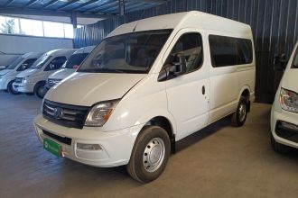 上汽大通MAXUS 新途V80 2021款 2.0T 手动经典傲运通短轴中顶5/6座