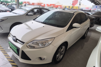 福特 福克斯 2012款 三厢 1.6L 自动风尚型