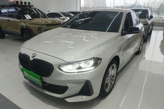 宝马1系 2021款 改款 120i M运动曜夜版