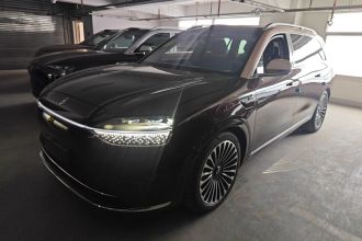 鸿蒙智行 问界M9 2025款 增程 Ultra版 52kWh 6座版 (192线激光雷达）