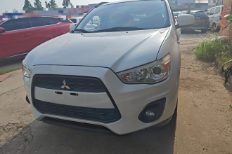 三菱 劲炫ASX 2013款 2.0L CVT两驱精英版