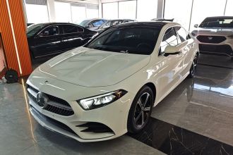 奔驰A级 2022款 改款三 A 200 L 运动轿车时尚型