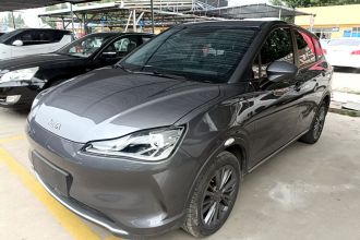 哪吒汽车 哪吒V 2022款 潮 400 Lite