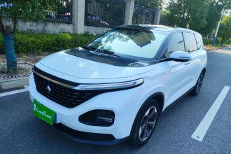 宝骏RM-5 2019款 1.5T CVT 24小时在线尊贵型 5座