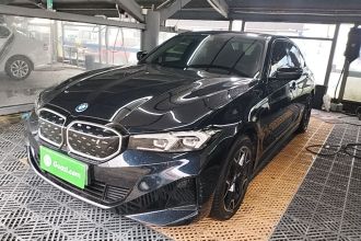 宝马i3 2023款 eDrive 40 L 曜夜套装