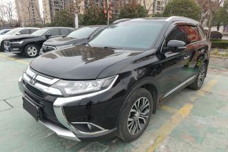 三菱 欧蓝德(进口) 2016款 2.4L 四驱精英版 7座