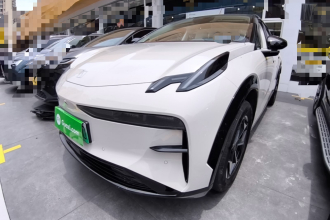 极氪X 2025款 五座后驱版