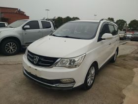 宝骏730 2016款 1.5T 手动豪华型 7座