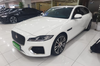 捷豹XFL 2024款 2.0T P250 两驱尊享豪华版